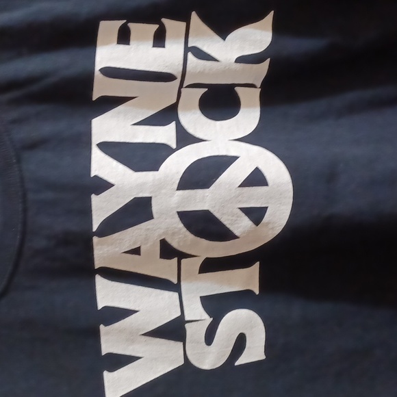 Wayne's World Wayne Stock Tshirt Size Women's Medium Halloween Costume - Picture 2 of 3